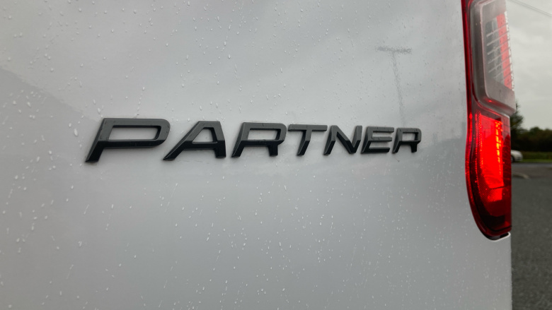 Peugeot Partner Standard Diesel 1.5 BlueHDi 100 Asphalt Van